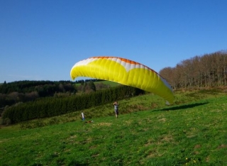 Bautismo de parapenle en Correze 